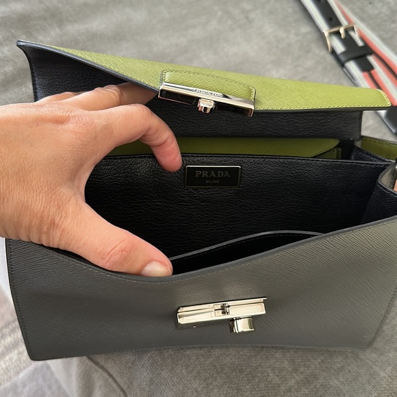 PRADA Authentic 
Saffiano Lux Bi-Color Sound Shoulder Bag Mercurio Edera - Picture 3 of 6